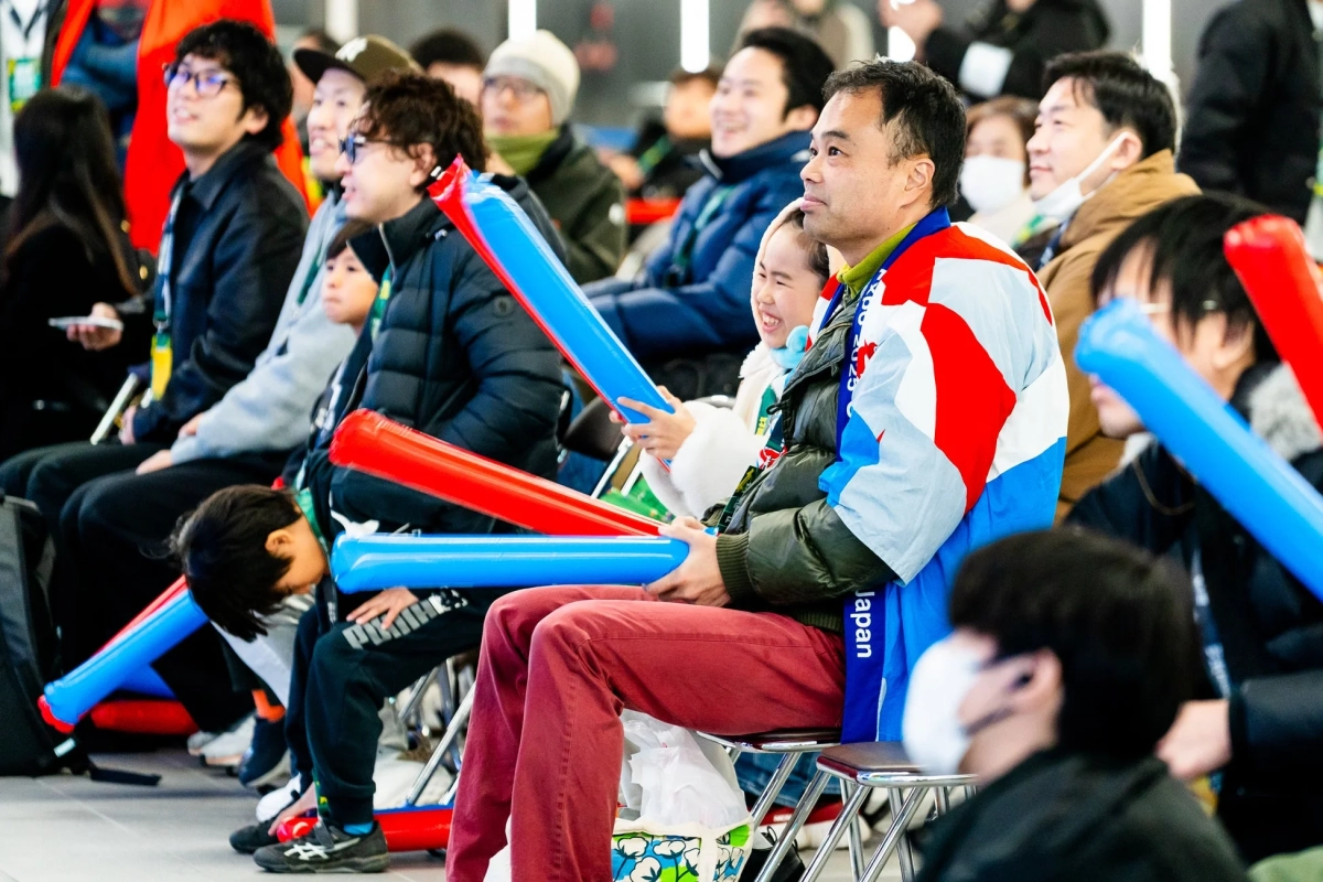 イベントを盛り上げる観客