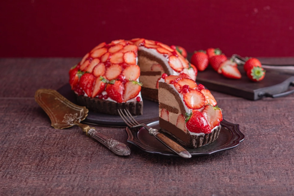 伊豆HOLLY’S紅ほっぺのズコットケーキ塩ショコラタルト