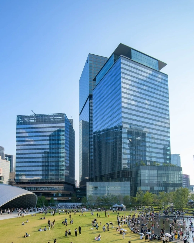 グラングリーン大阪周辺の都市景観