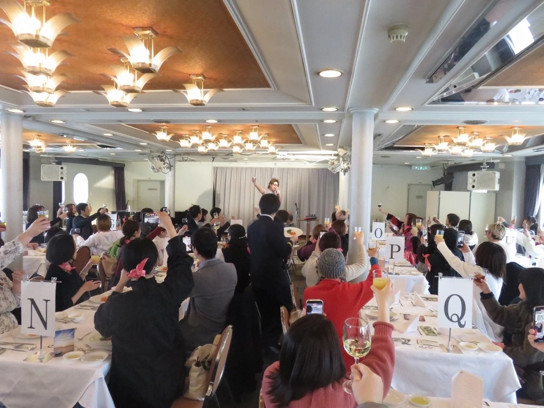 イベント、パーティー、乾杯、人々