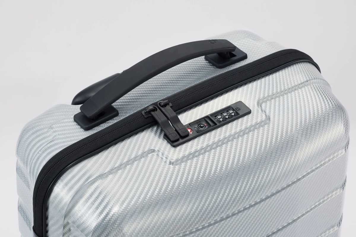 TSAロックとハンドル周り