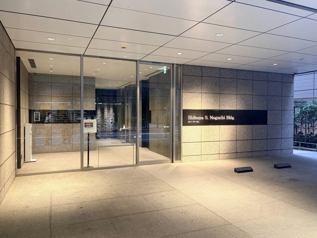 Shibuya S. Noguchi Bldg.のエントランス