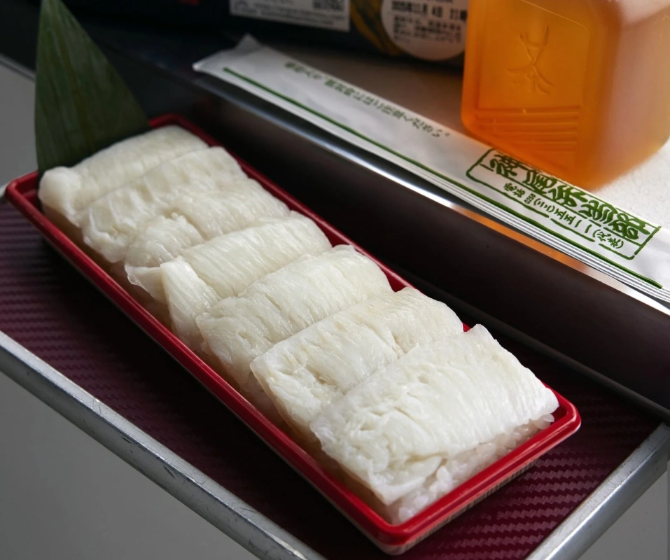 神尾弁当部 えんがわ押し寿司