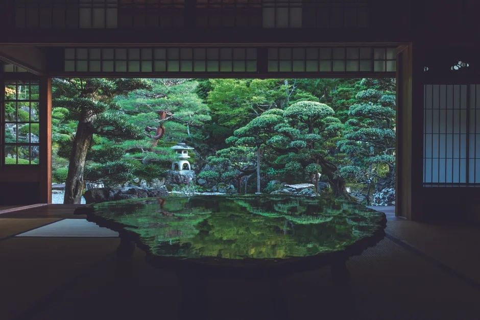 旧邸御室の日本庭園