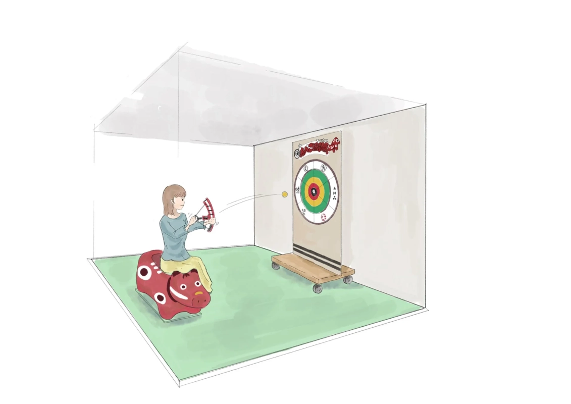 室内で女性が赤い乗用玩具に座り、弓矢のおもちゃで的を狙っているイラスト