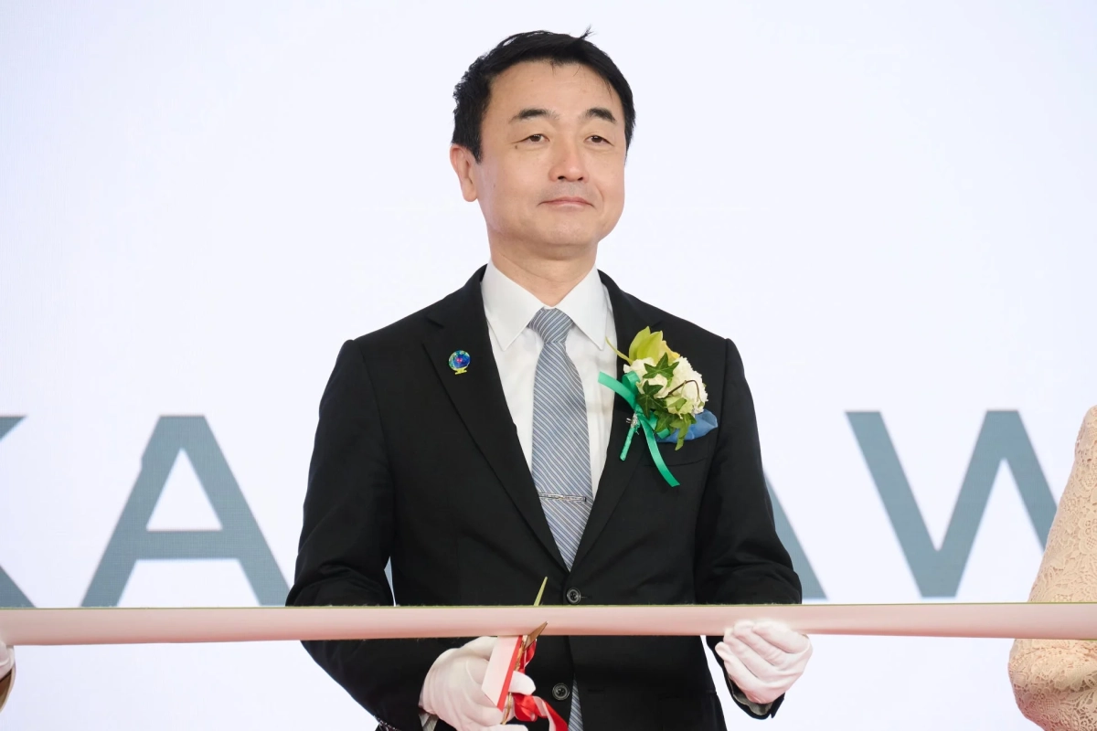 テープカットセレモニー