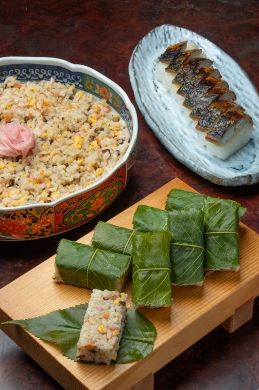 斐伊川堤防桜並木と伝統食