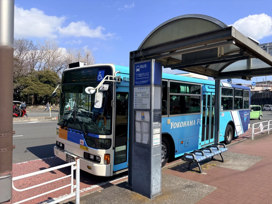 横浜FCラッピングバス