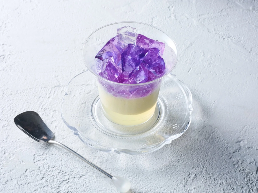 デザート,ゼリー,紫,スイーツ,グラス,スプーン,冷たい,二層,プディング,カフェ,涼しげ,食べ物,おしゃれ,夏