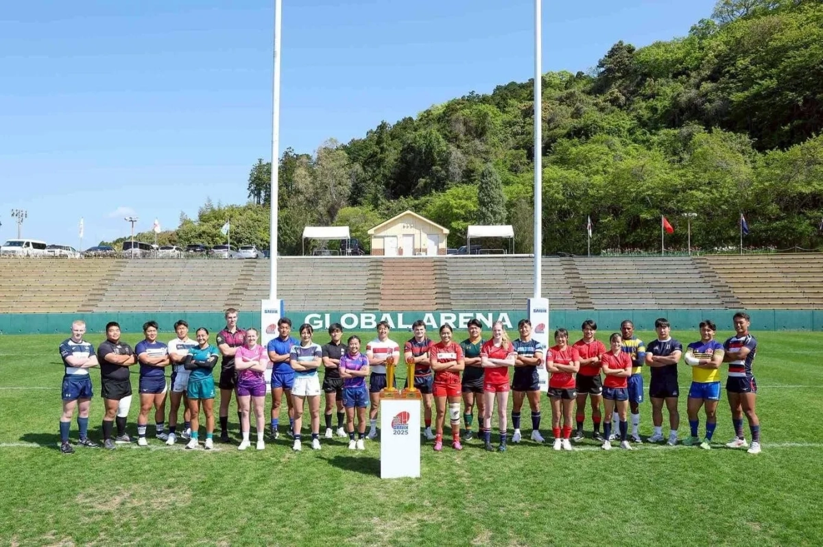 ラグビー選手たちの集合写真