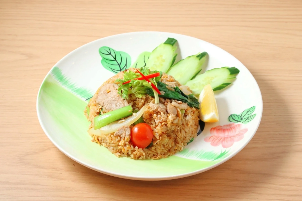 カオパット・ロットファイ