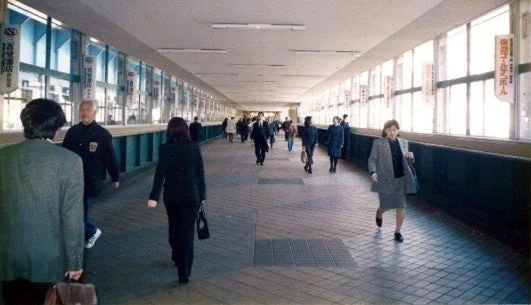 跨道橋内部イメージ