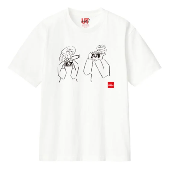 カメラを構える人物イラストTシャツ