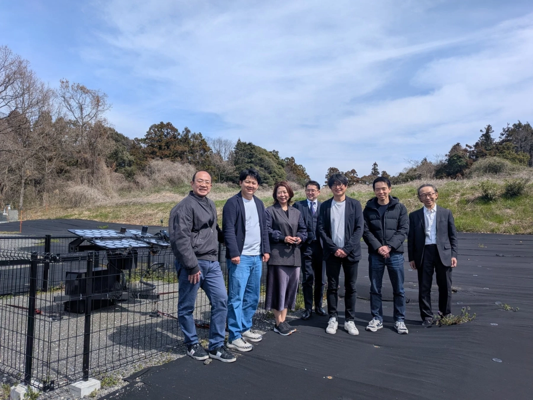 JR東日本スタートアップとNew Space Intelligenceの担当者が集合した写真