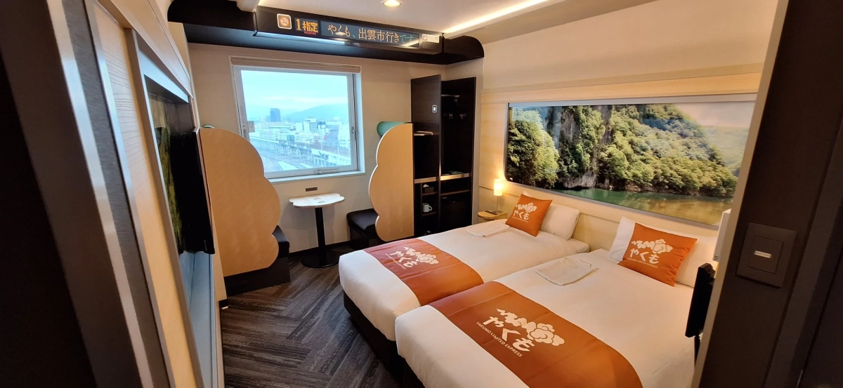 やくもルームの室内