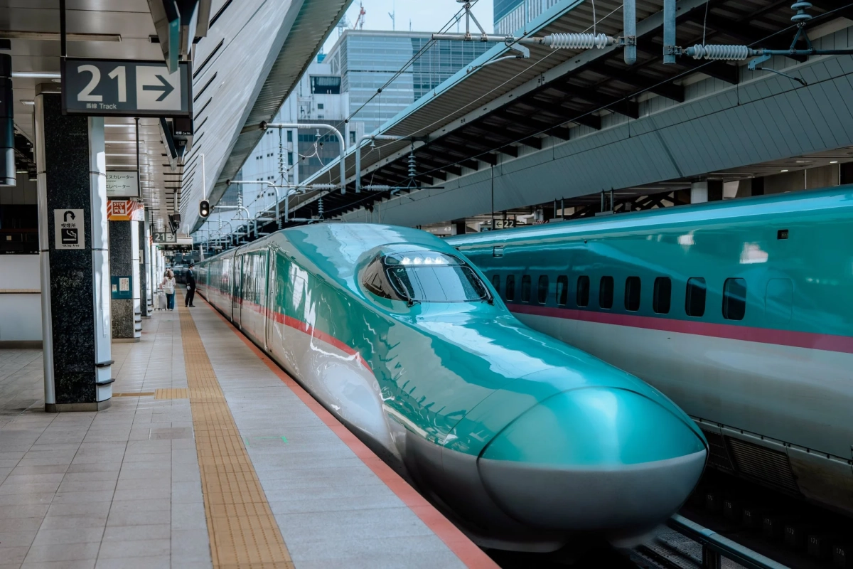 新幹線E5系はやぶさ