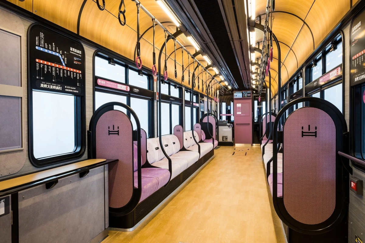 KYOTRAM車内