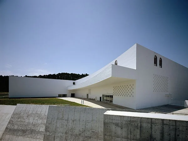 青森県立美術館