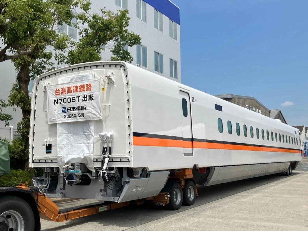台湾高速鉄道 N700ST型新幹線車両の出荷風景