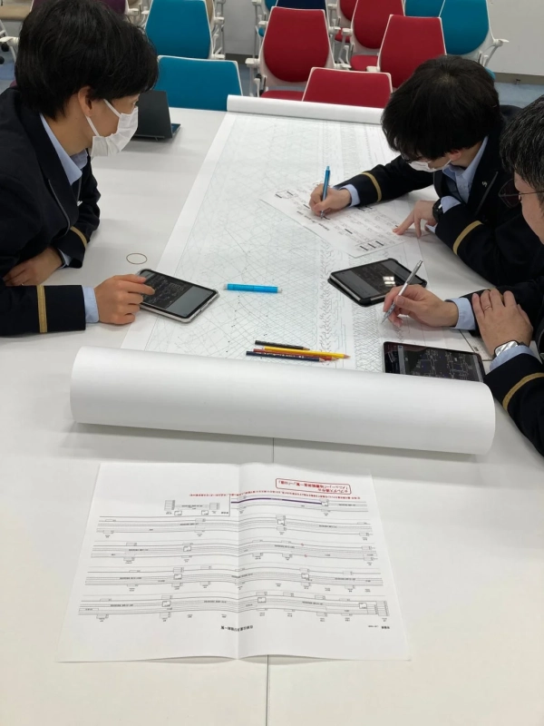 「スルーガイド」運用訓練の様子
