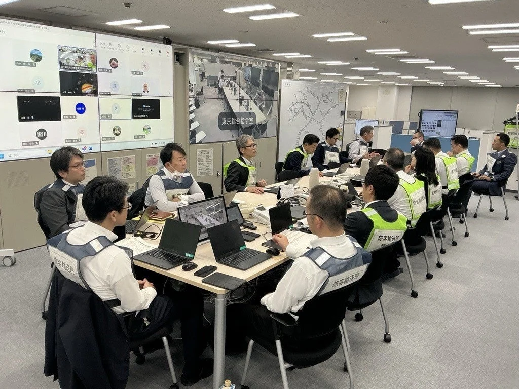 東京総合指令室での会議