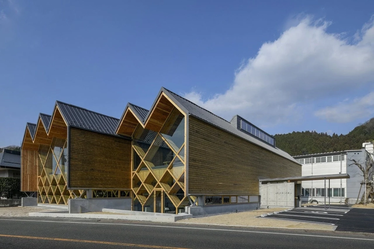 銘建工業の建物画像