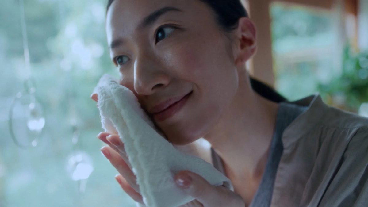 洗顔後の女性