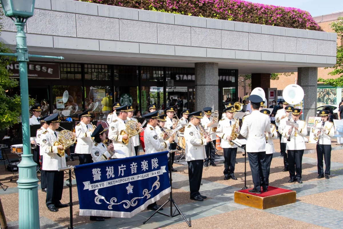 警視庁音楽隊の演奏