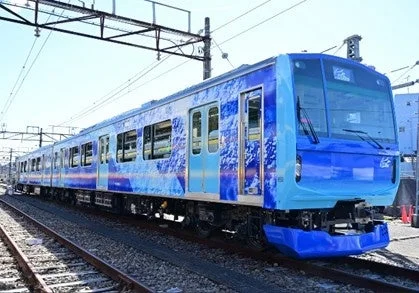 水素ハイブリッド電車「HYBARI」