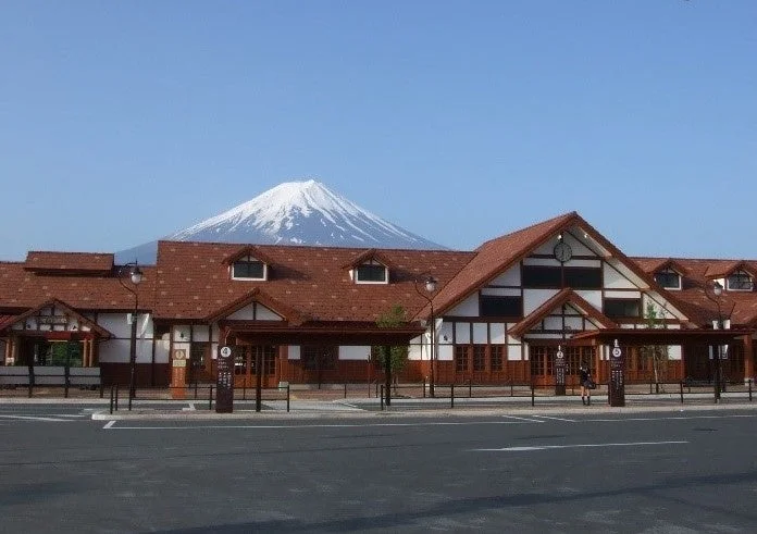 富士山と河口湖駅