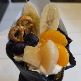 キッチンカーのクレープ
