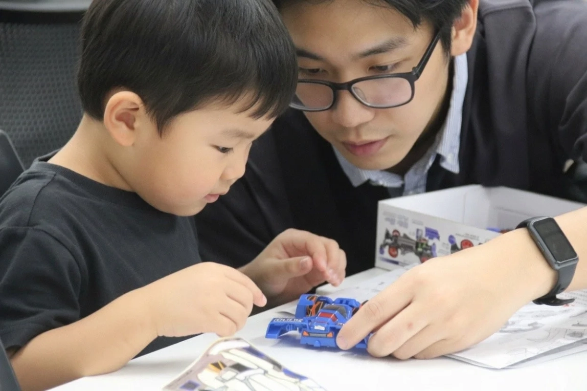作って走らせよう!ミニ四駆教室