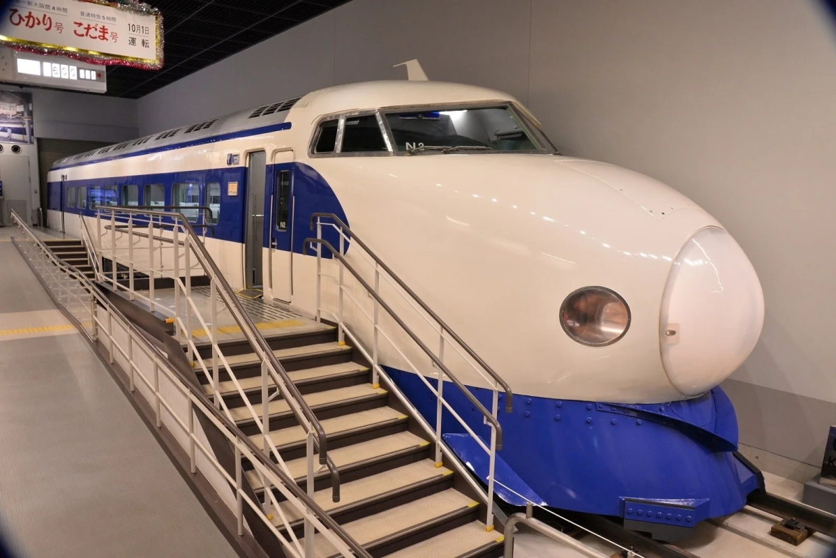 鉄道博物館に展示された0系新幹線