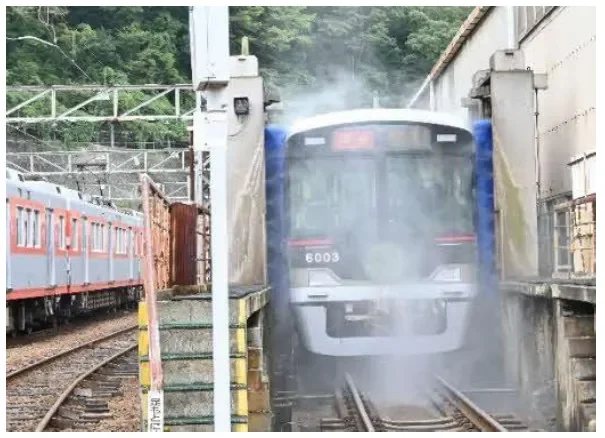 洗車中の電車